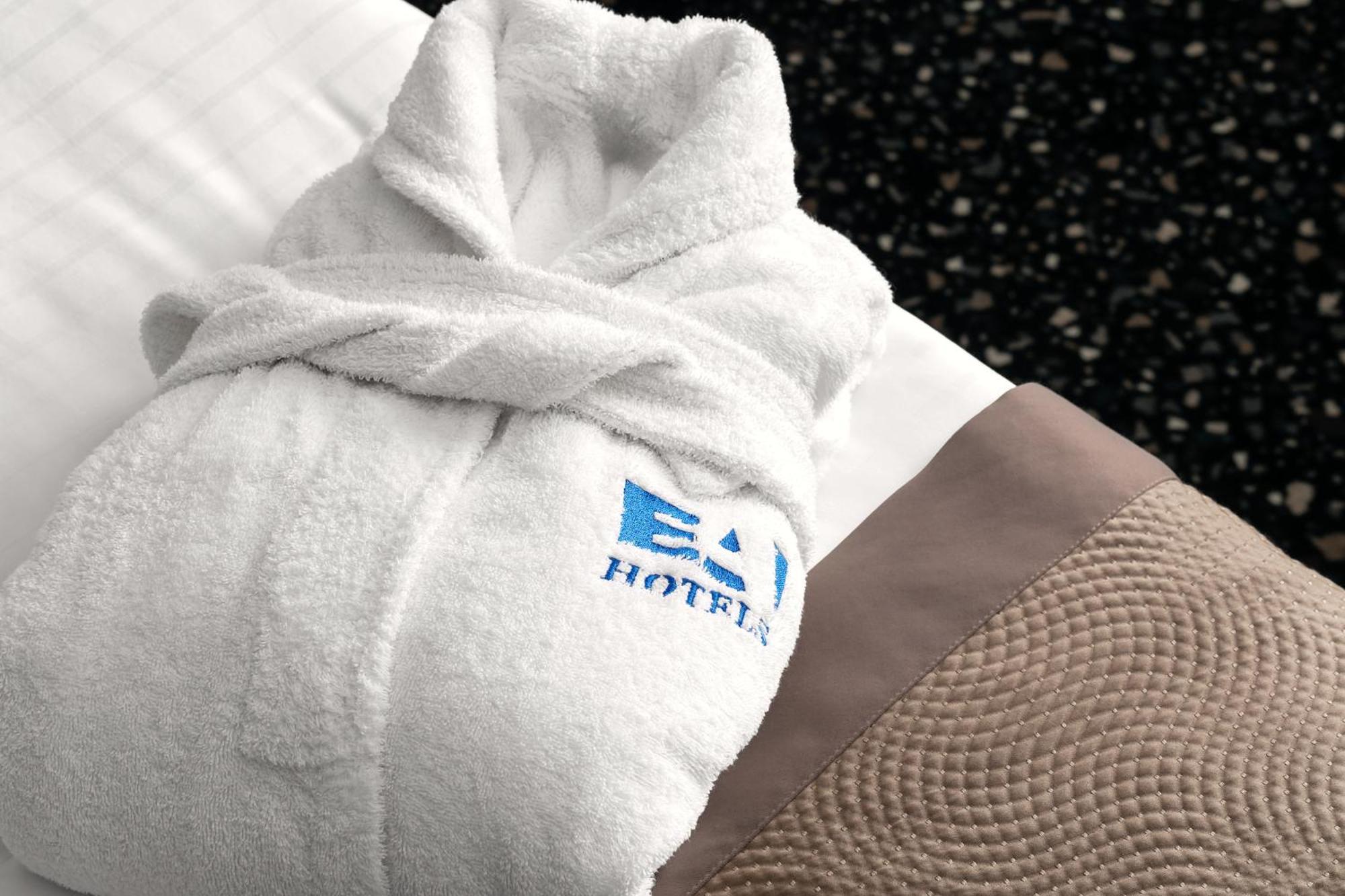 Ea Embassy Hotel 4*