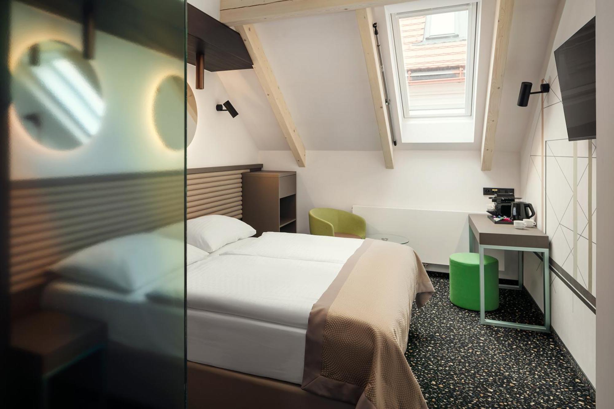 Ea Embassy 4* Praga