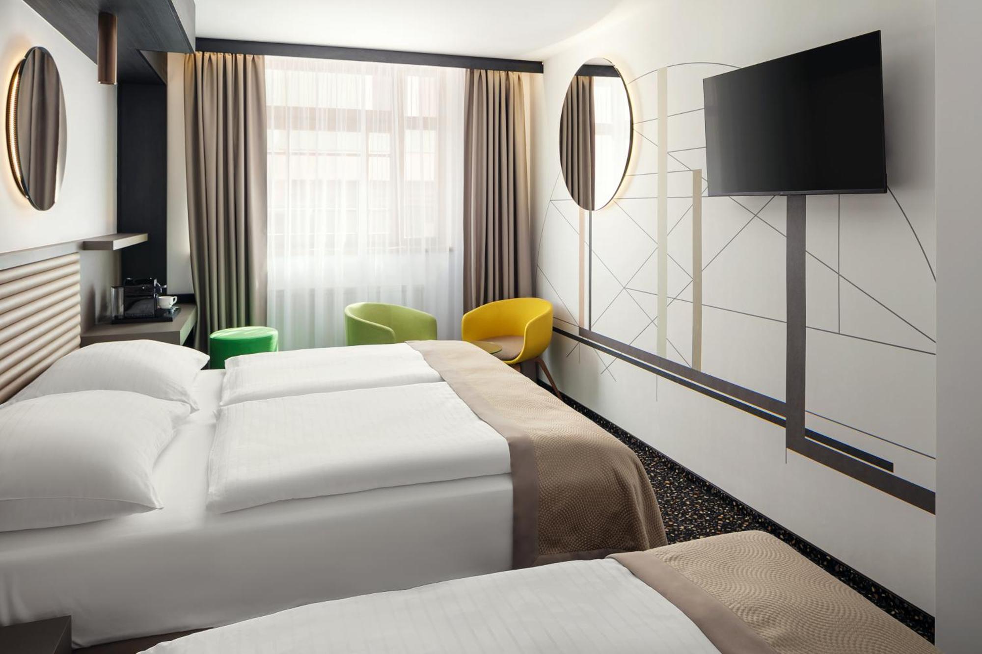 Hotel Ea Embassy