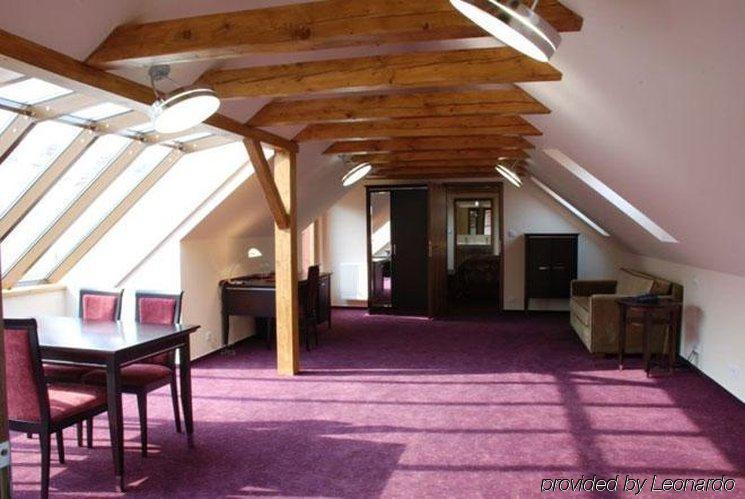Ea Embassy Hotel Praga