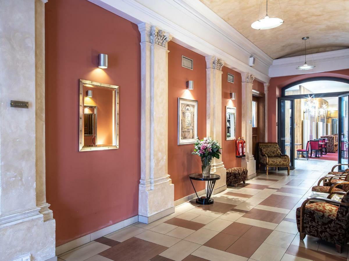 Ea Embassy 4* Praga