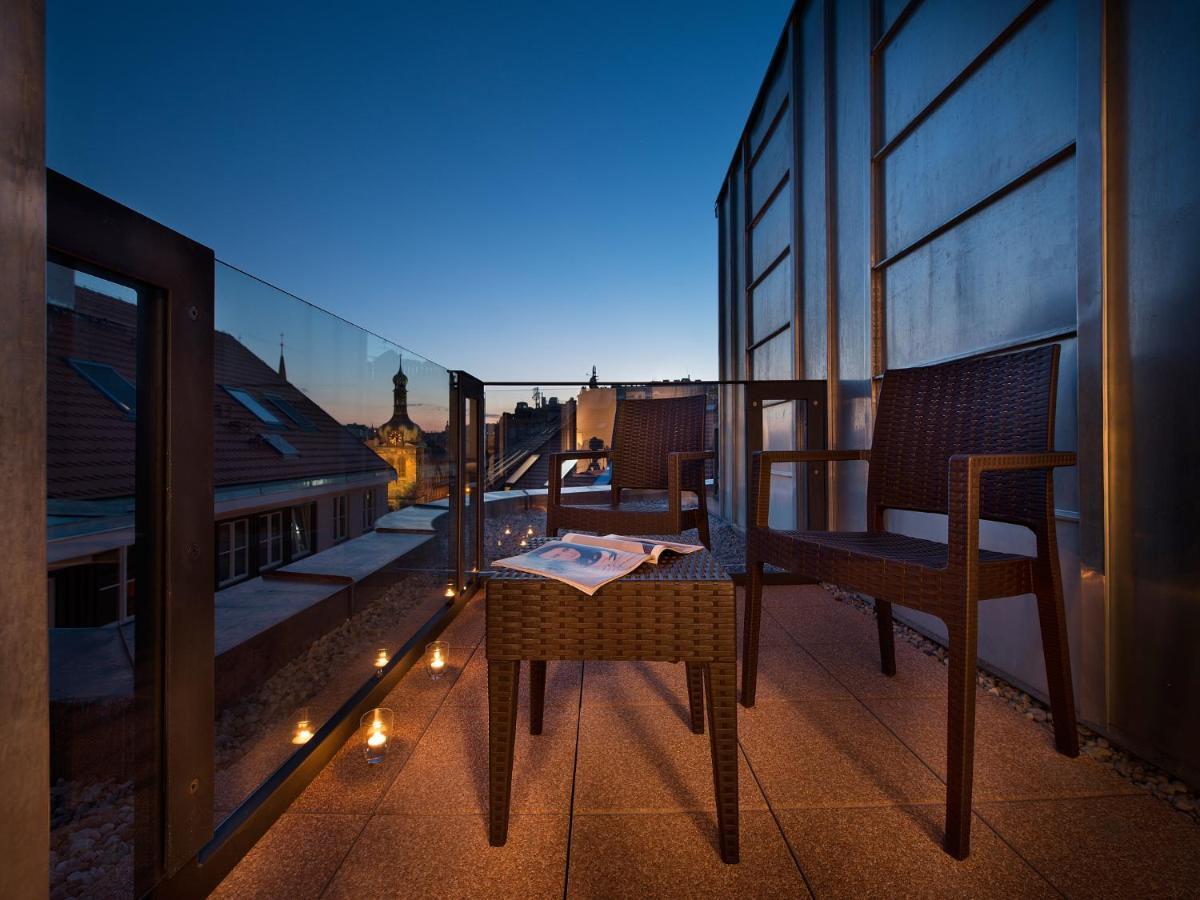 Ea Embassy Hotel 4*